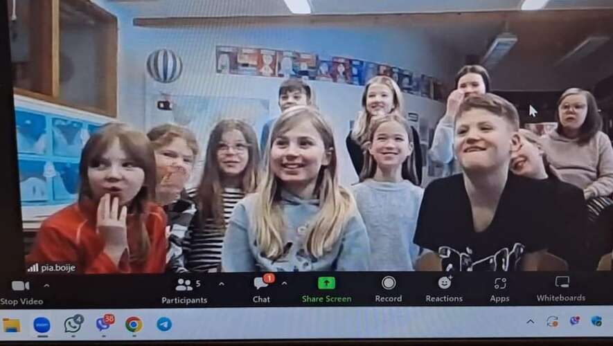 “Діти за мир”: Онлайн зустріч школярів України та Фінляндії